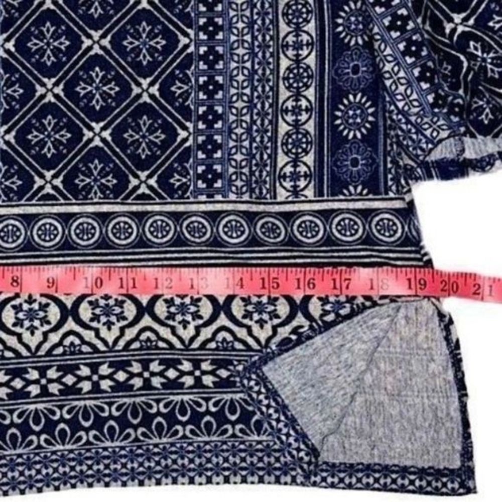 Tacera Batik Print Navy & White Knit Tunic‎ or Mini Dress —Size M  EUC - Picture 7 of 11